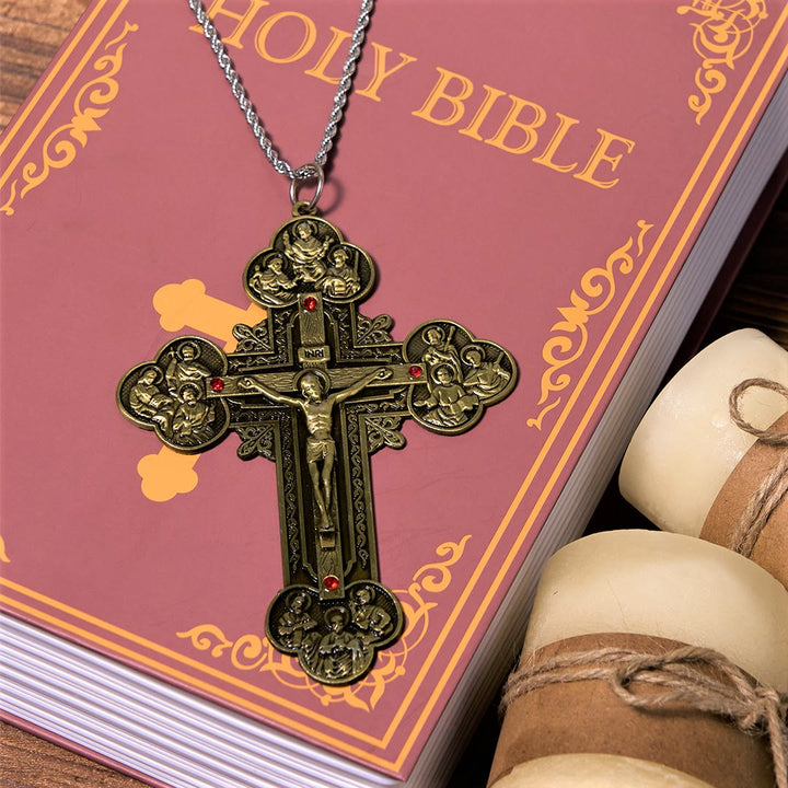 Christianartworkshop Collier pendentif orné d'un crucifix de style classique avec iconographie de la Toussaint et accents de pierres rouges - image 13