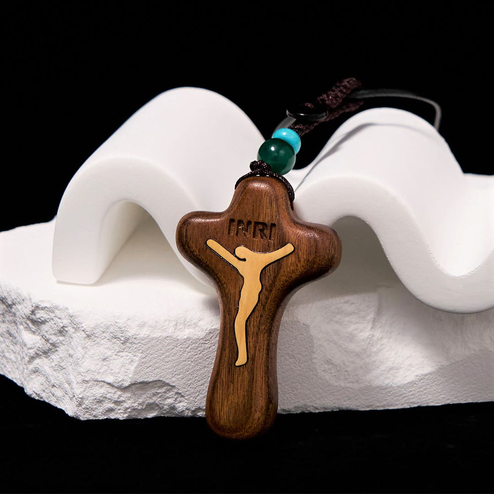Christianartworkshop Pendentif/collier amulette croix de Jésus en bois de santal et buis, style minimaliste - image 1