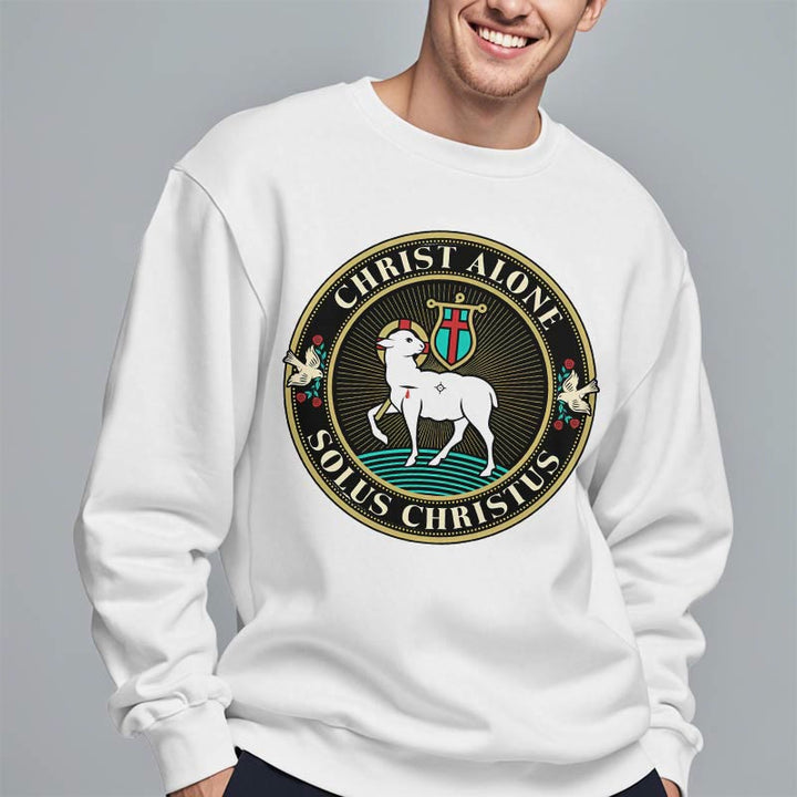 Sweat-shirt en polyester doublé polaire « Christ seul, agneau de Dieu », style moderne, Christianartworkshop - image 2