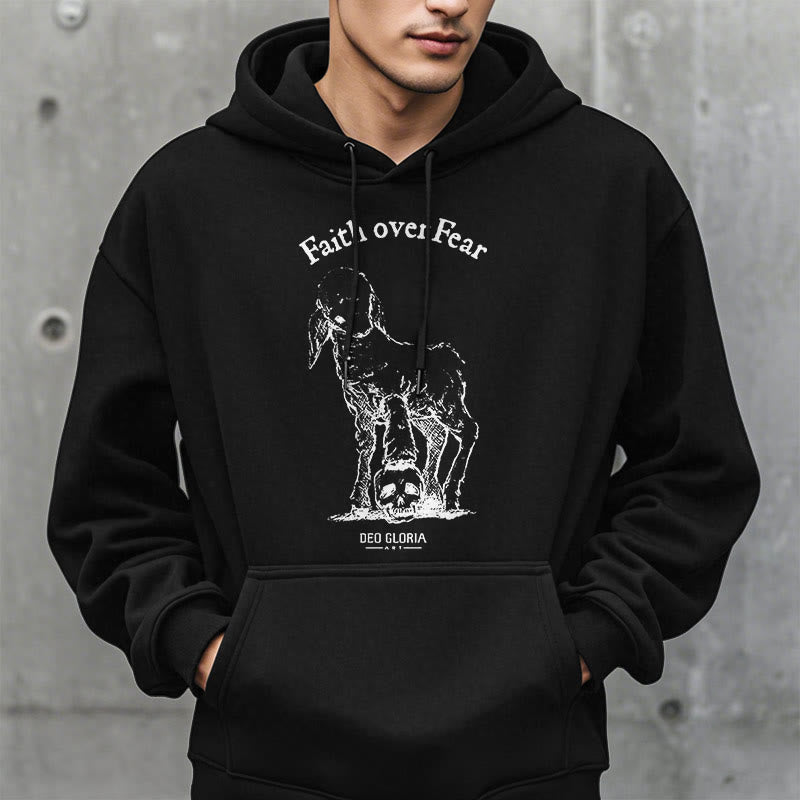 Sweat à capuche en polyester doublé polaire style agneau, avec citation Christianartworkshop « La foi plutôt que la peur ». - image 1