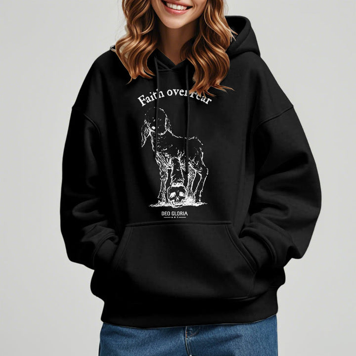 Sweat à capuche en polyester doublé polaire style agneau, avec citation Christianartworkshop « La foi plutôt que la peur ». - image 2