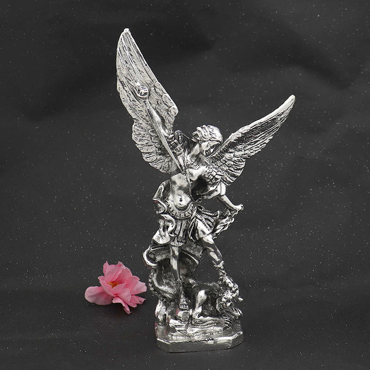 Christianartworkshop Ornement de bureau de style classique représentant Saint Michel Archange terrassant Lucifer - image 2