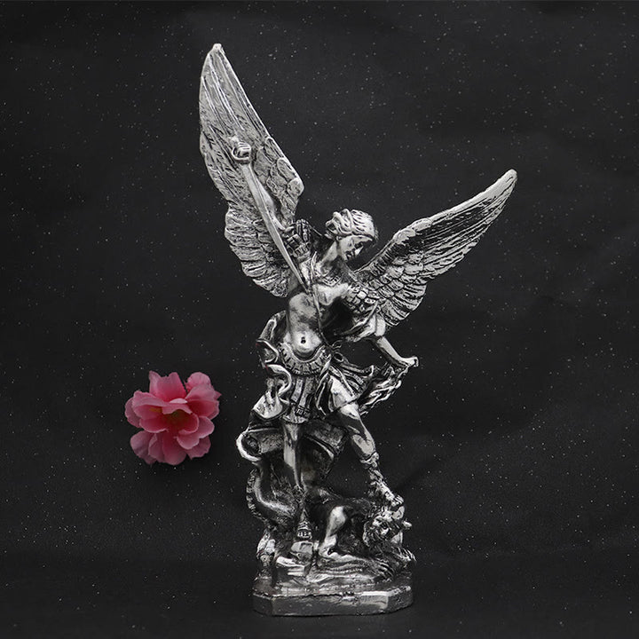 Christianartworkshop Ornement de bureau de style classique représentant Saint Michel Archange terrassant Lucifer - image 1