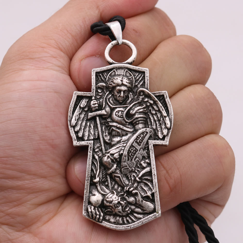 Christianartworkshop Collier pendentif en titane avec médaille de Saint Michel Archange « Protégez-nous » - image 2