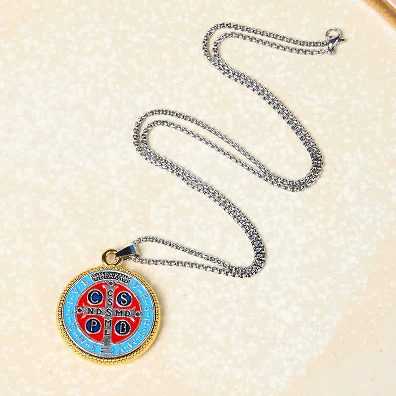 Christianartworkshop Collier pendentif style rétro bicolore avec symbole de Saint Benoît, symbole d'exorcisme et de foi - Multicolore - image 0