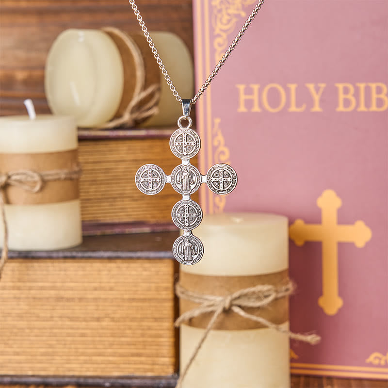 Christianartworkshop Collier pendentif croix de Saint Benoît style rétro classique, protection divine - image 1