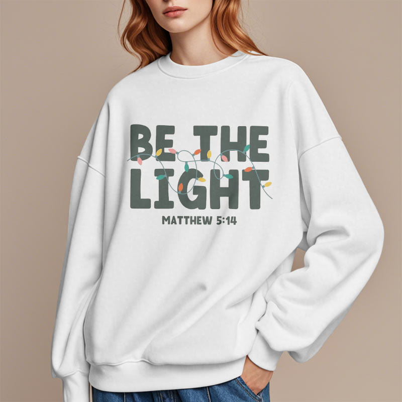 Sweat-shirt en polyester doublé polaire « Be The Light » de Christianartworkshop, style citation - image 4