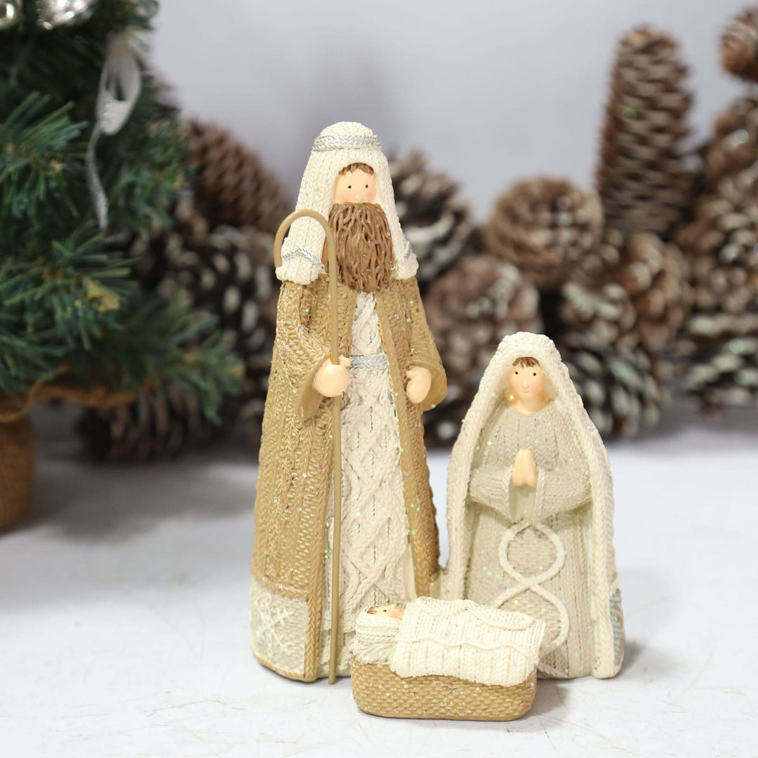 Christianartworkshop Figurine de la Sainte Famille en résine effet tricot, style classique, pour décoration de bureau. - image 1