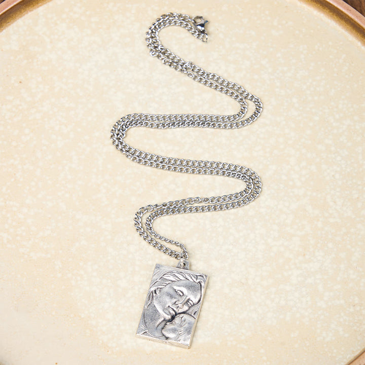Christianartworkshop Collier pendentif amulette classique Vierge à l'Enfant en relief - image 3