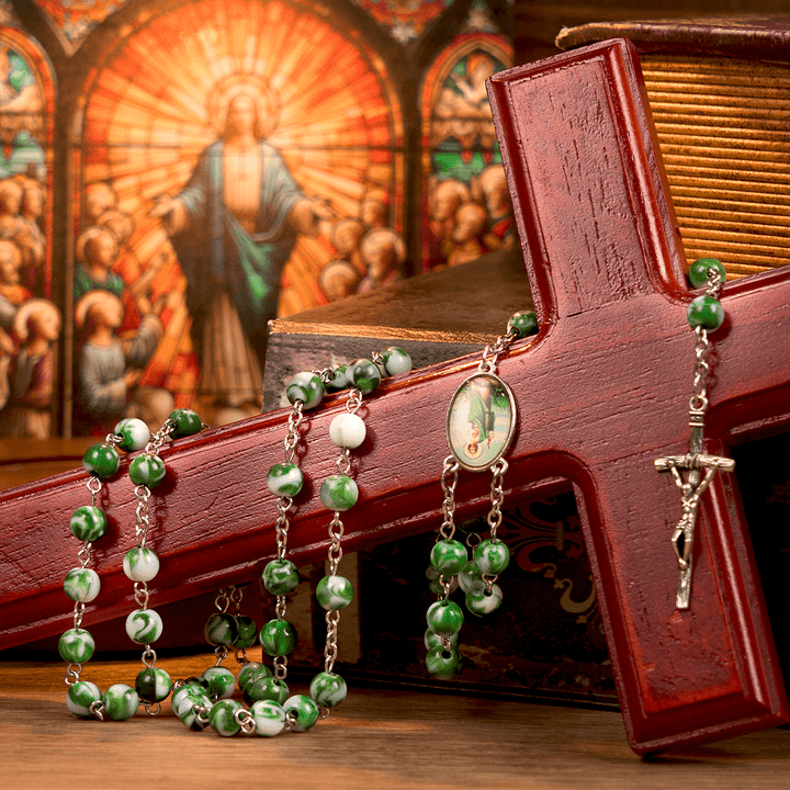 Christianartworkshop Chapelet de Saint Jude Thaddée et crucifix, en alliage acrylique vert rond de 8 mm, chaîne - Vert - image 0