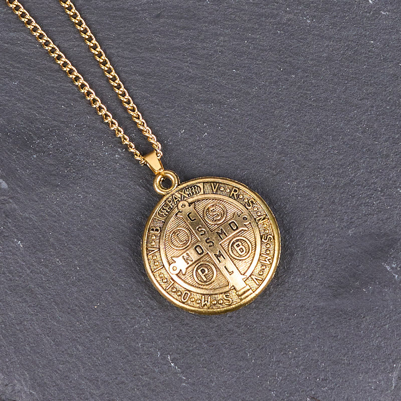 Christianartworkshop Collier pendentif style classique orné du symbole de Saint Benoît (3 couleurs) - image 8