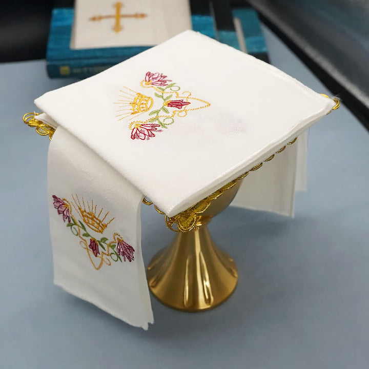 Christianartworkshop Ensemble de linge d'autel Marial Floral Grace de style classique - image 4