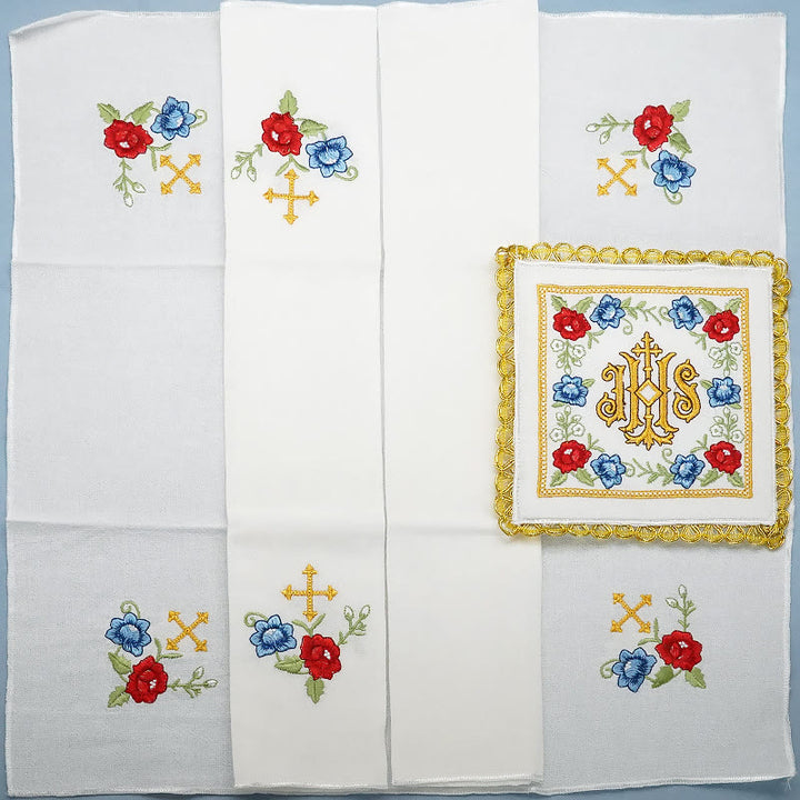 Christianartworkshop Ensemble de linge d'autel de style classique, orné de motifs floraux sacrés IHS. - image 4