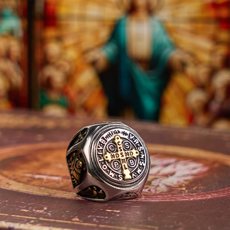 Bague Croix de Saint Benoît de style classique, style Christianartworkshop, Foi Divine - image 3