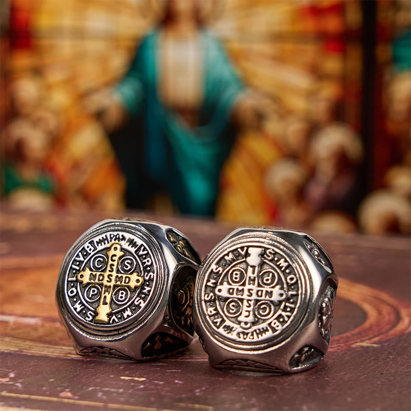 Bague Croix de Saint Benoît de style classique, style Christianartworkshop, Foi Divine - image 0