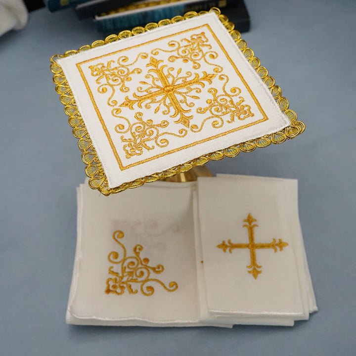 Christianartworkshop Ensemble de lin d'autel religieux Golden Grace de style classique, comprenant un calice, un voile et un purificatoire. - image 1