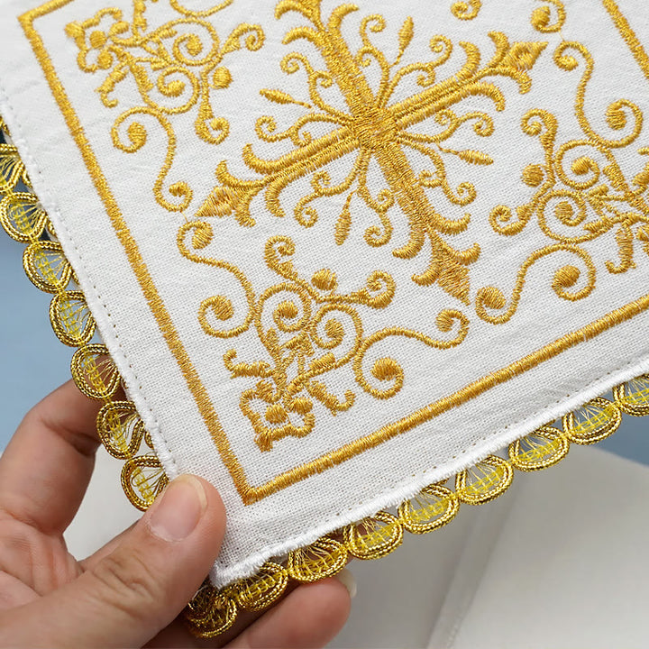 Christianartworkshop Ensemble de lin d'autel religieux Golden Grace de style classique, comprenant un calice, un voile et un purificatoire. - image 8