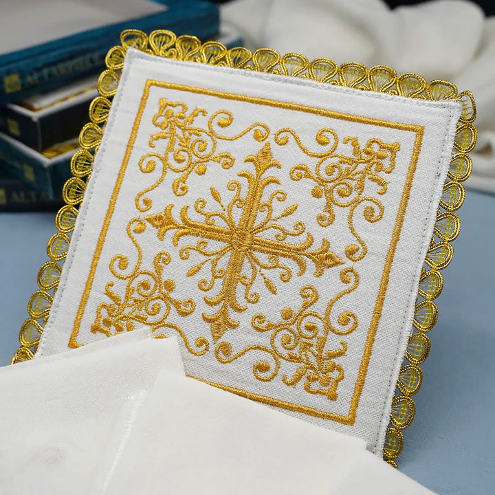 Christianartworkshop Ensemble de lin d'autel religieux Golden Grace de style classique, comprenant un calice, un voile et un purificatoire. - image 4