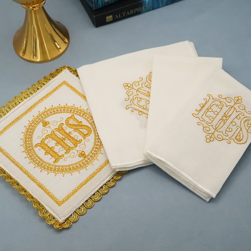 Christianartworkshop Ensemble de lin d'autel religieux brodé d'or comprenant un calice, un voile et un purificatoire (IHS Design) - image 1