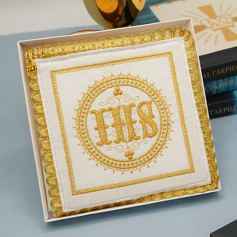 Christianartworkshop Ensemble de lin d'autel religieux brodé d'or comprenant un calice, un voile et un purificatoire (IHS Design) - image 8