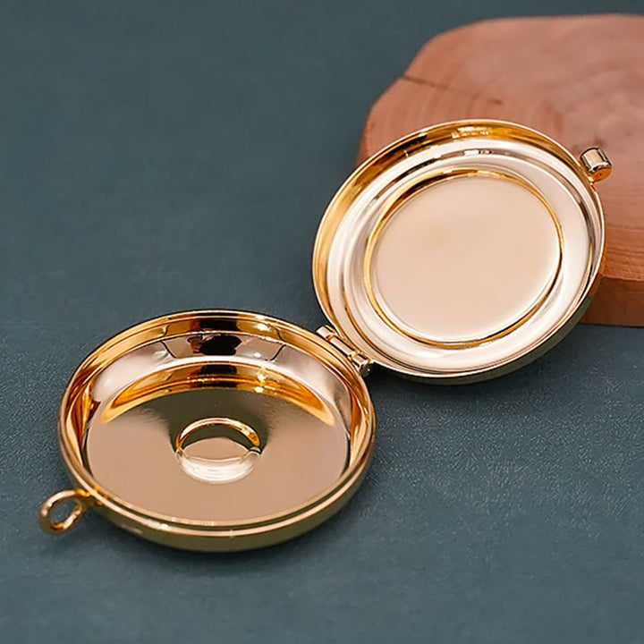 Christianartworkshop Pyx plaqué or orné du symbole Tau – Vase sacré pour la Sainte Eucharistie - image 2