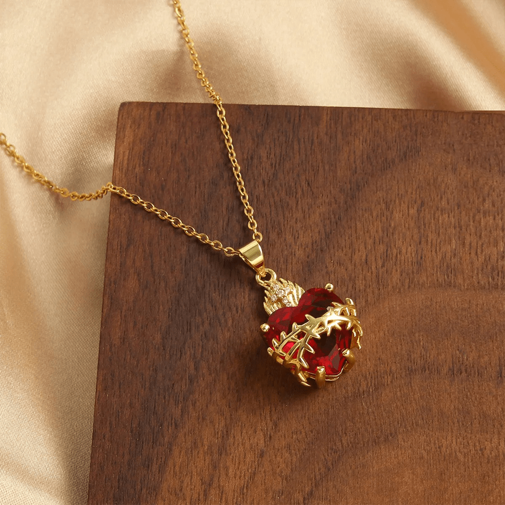Christianartworkshop LA FOI COMME ARMURE : Collier pendentif Cœur Sacré de Jésus en pierres précieuses rouges - image 1