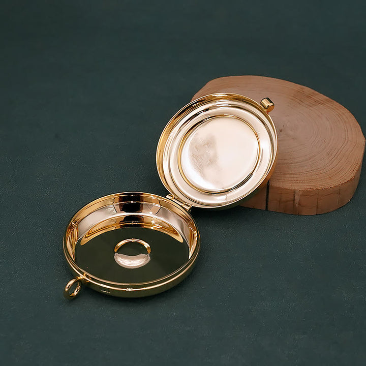 Christianartworkshop Cyrille plaquée or ornée d'un motif de poisson et d'ancre – Porte-objets eucharistique portable et élégant - image 5