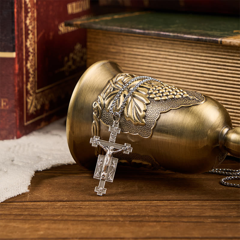 Christianartworkshop Collier pendentif exclusif artisanal représentant un crucifix de Jésus avec des anges bénissants - Crucifix - image 0