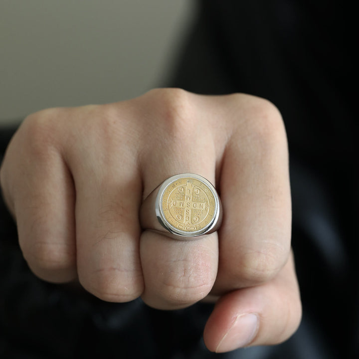 Christianartworkshop - Bague de protection gravée avec le symbole de Saint Benoît, style rétro classique, disponible en 8 modèles - Argent-or-1 - 10 US - image 5