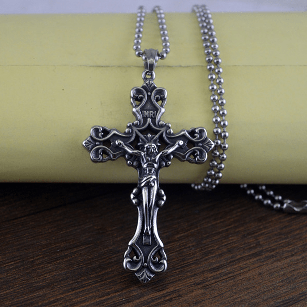 Christianartworkshop Collier crucifix orné - Un symbole profond de dévotion et de foi intemporelle - image 3