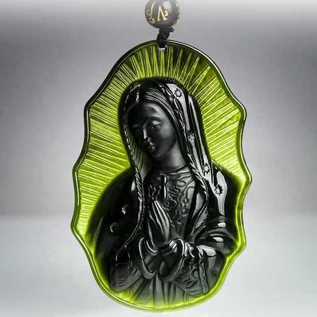 Christianartworkshop Collier en jade noir de Notre-Dame de Guadalupe Hetian - Un emblème de dévotion sacrée - image 2