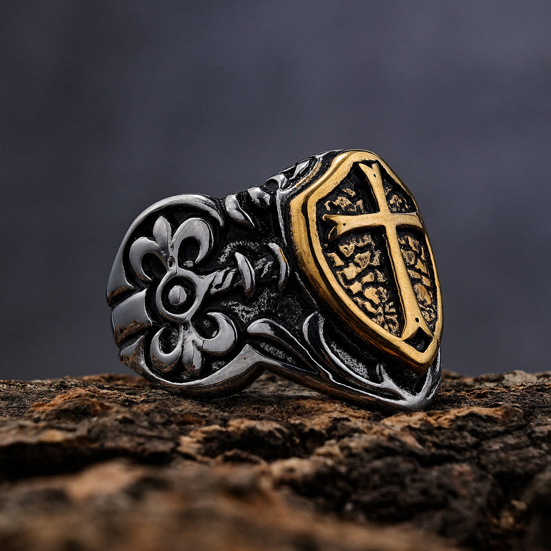 Bague croix artisanale exclusive de Christianartworkshop - Expression de la foi au quotidien - image 1
