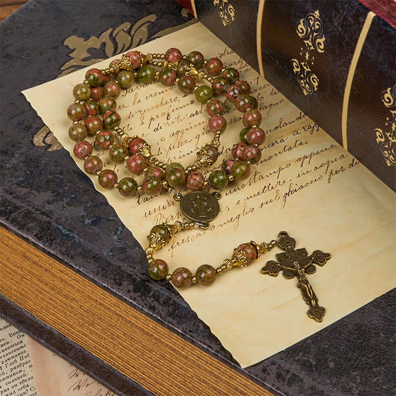 Christianartworkshop Chapelet en chrysocolle de 8 mm, orné d'un crucifix et de l'effigie de Saint Benoît, fait main - Création exclusive pour la prière. - image 6