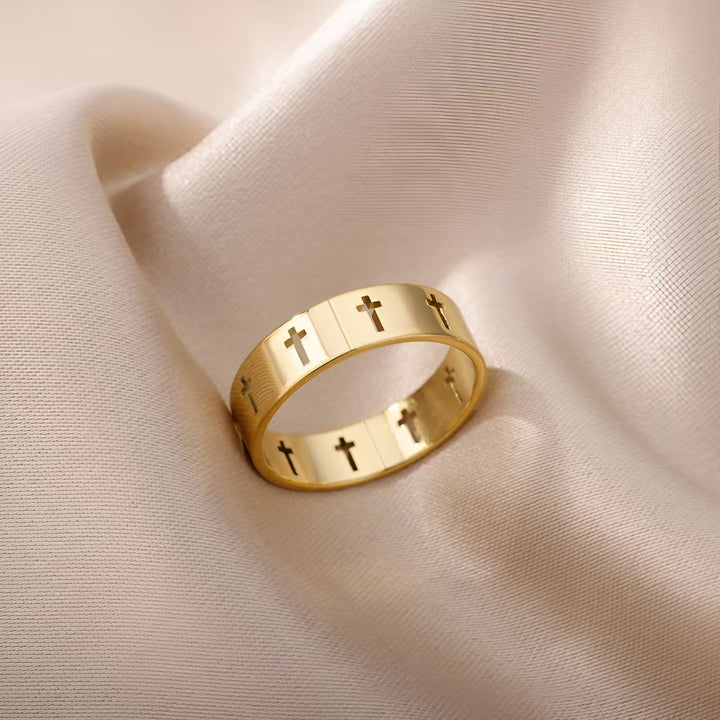 Bague Croix Divine en Or de Christianartworkshop : Une expression simple et profonde de dévotion - 10 US - image 0