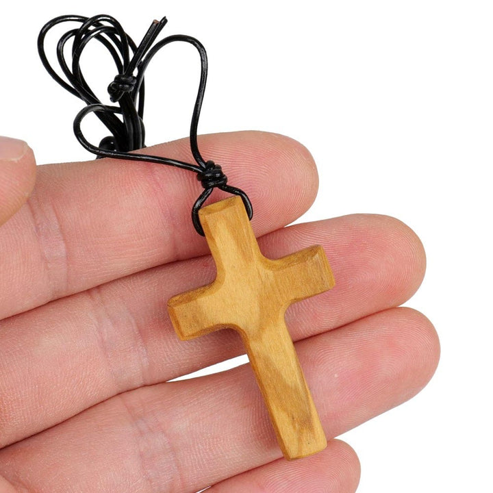 Christianartworkshop Collier croix en bois d'olivier fait main : un symbole de foi et de savoir-faire - image 5