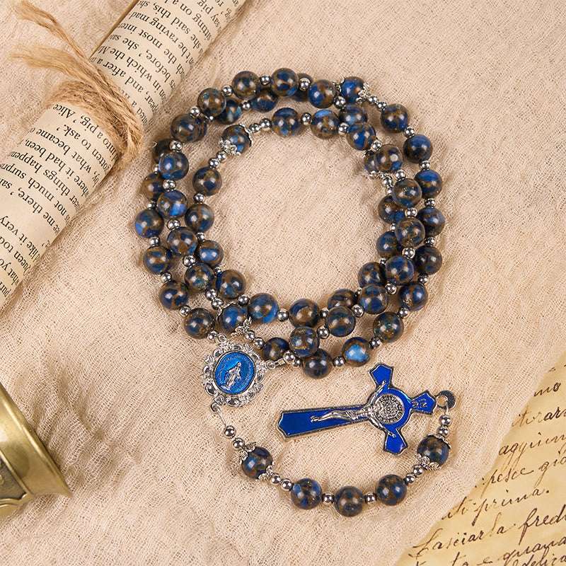 Christianartworkshop Chapelet de perles en pierre bleue et dorée de 8 mm, orné d'une croix bleue et d'un crucifix, représentant la Vierge Marie - image 1