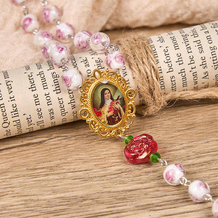 Christianartworkshop Médaille Sainte Thérèse et crucifix de 8 mm, chapelet élégant en rose et ivoire à motif floral — Accueillez la grâce et la beauté de la foi - image 4