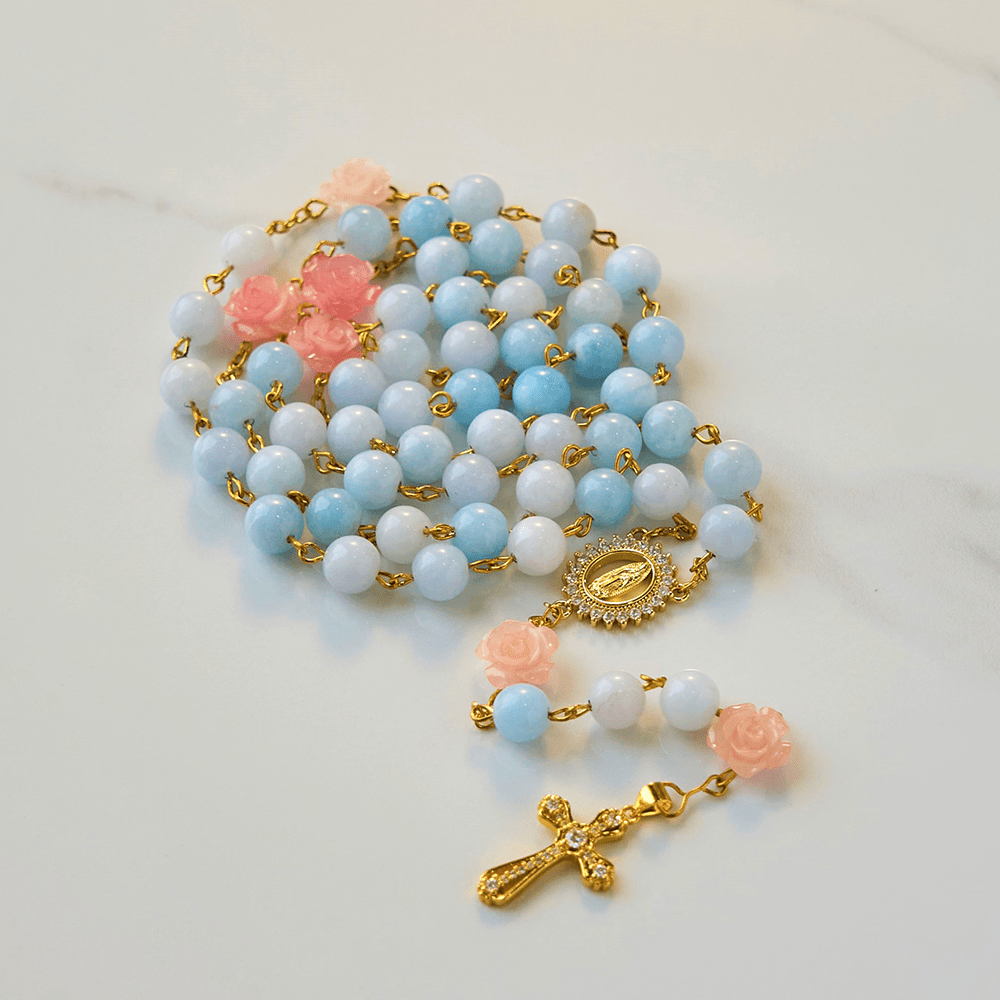 Christianartworkshop Chapelet Notre-Dame de Guadalupe et crucifix en perles de calcédoine aigue-marine bleue de 8 mm, fait main - image 1