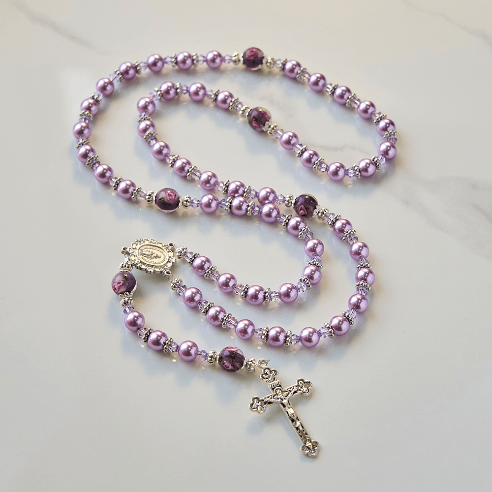 Christianartworkshop Médaille miraculeuse et crucifix, perle violette de 8 mm et cristal, chapelet fait main - Perles sacrées pour la prière - Violet - image 0