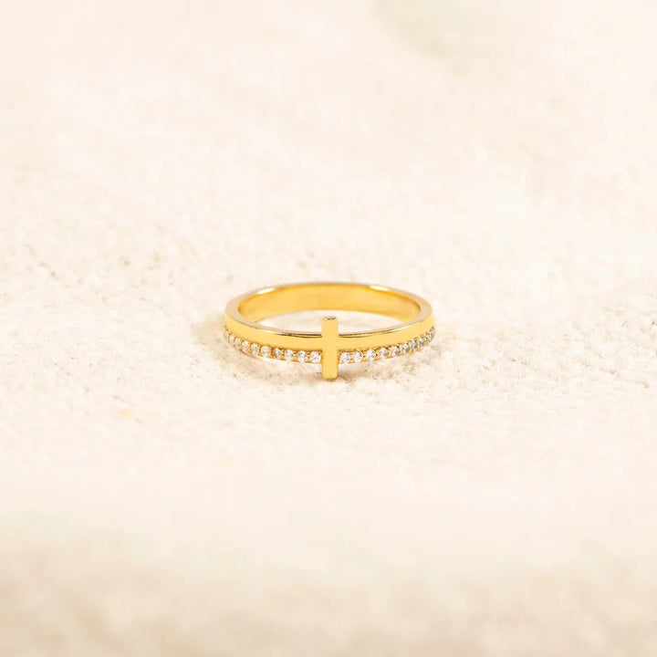 Bague « Prière » en argent 925 représentant Jésus et la croix, signée Christianartworkshop - Puiser la puissance divine dans la foi - image 2