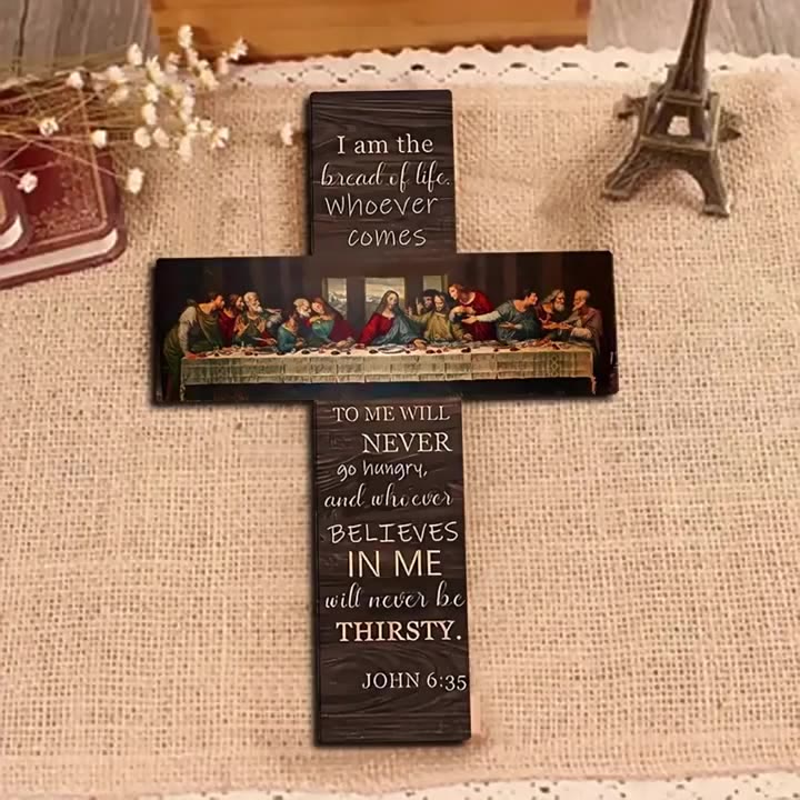 Christianartworkshop Croix en bois suspendue « La Cène » : un témoignage de foi et d'art - La Cène Croix A - image 0