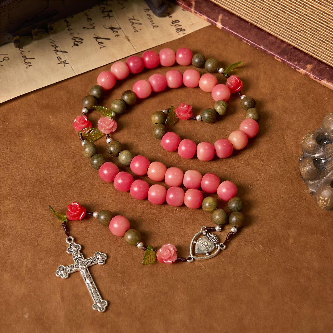 Christianartworkshop Chapelet floral fait main avec perles de santal vert et perles de rocaille rose pêche – Un hommage floral au Sacré-Cœur - image 1