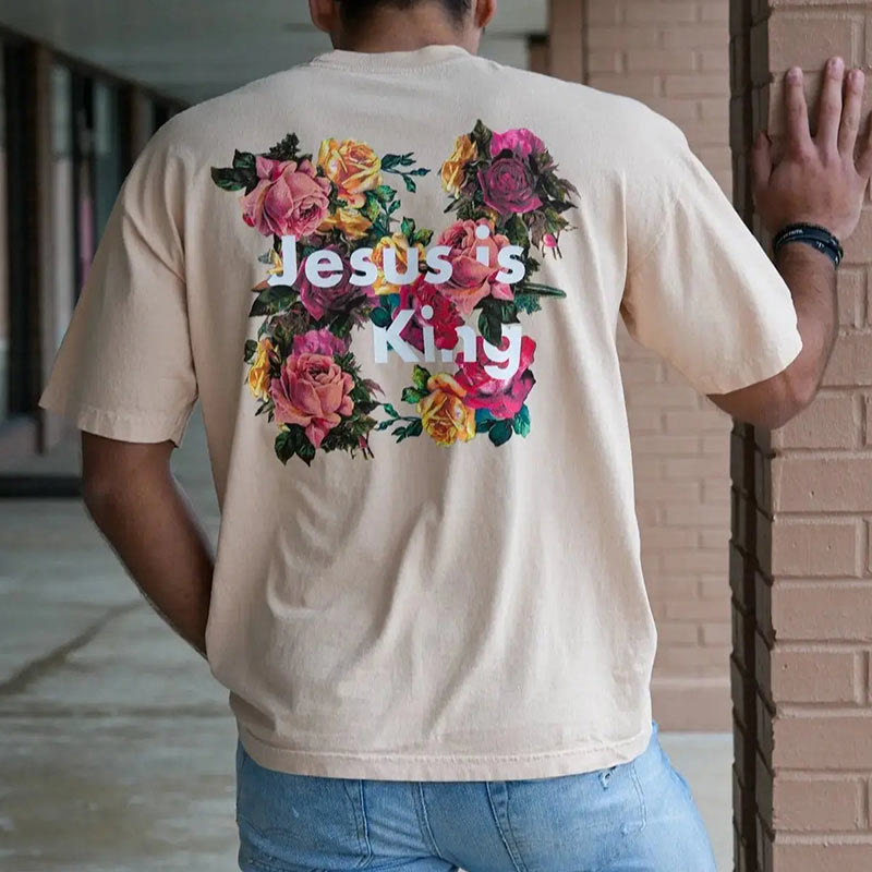 T-shirt chrétien orné de fleurs « Jésus est roi » de Christianartworkshop - image 11