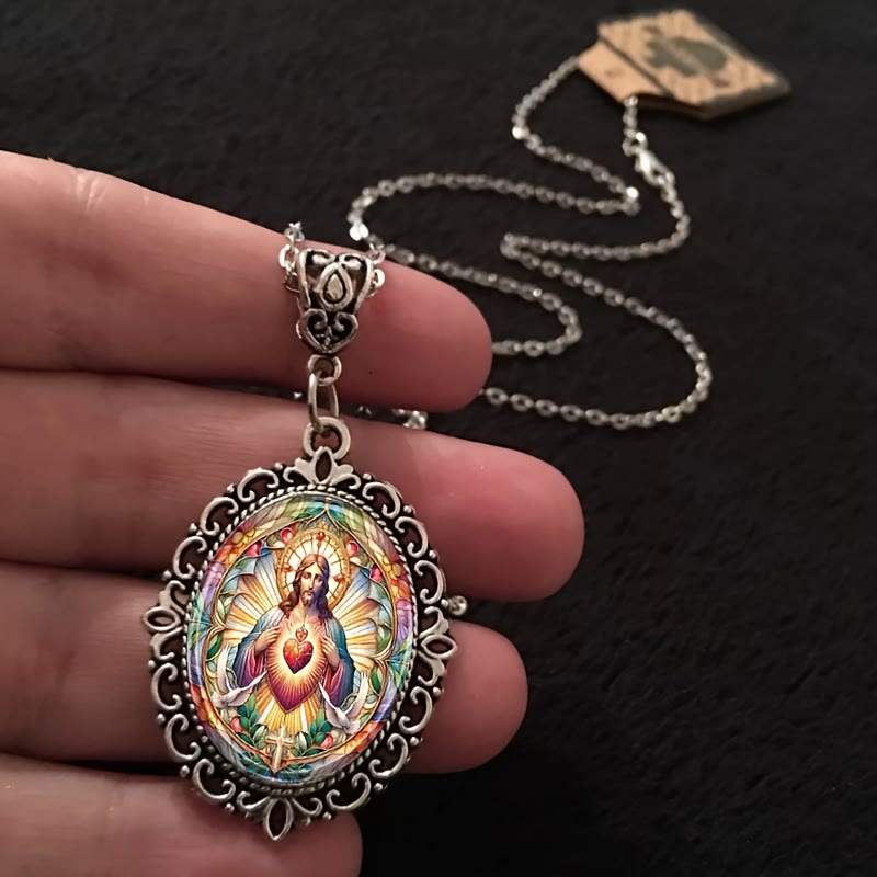 Christianartworkshop Collier Sacré-Cœur de Jésus : Un bijou intemporel incarnant l'amour divin - image 1