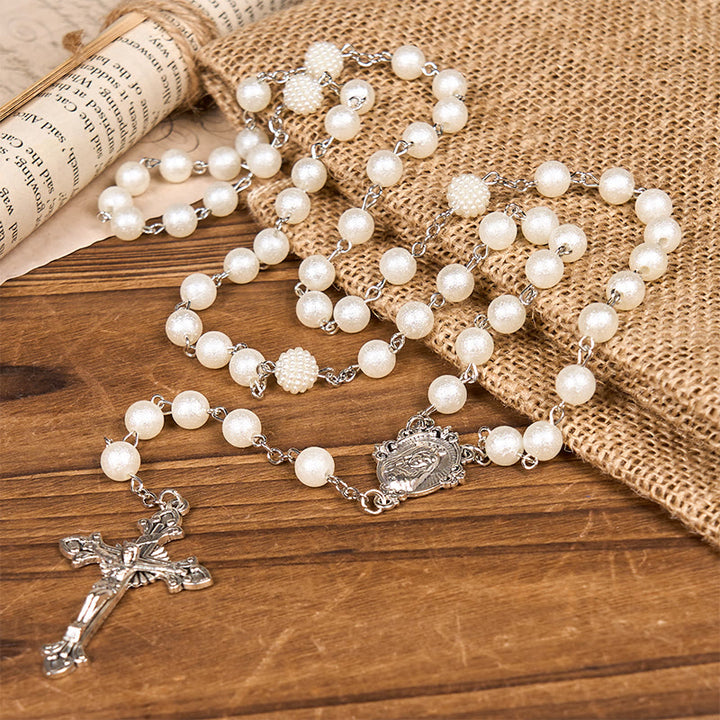 Christianartworkshop Médaille Notre-Dame et crucifix, chapelet de perles rondes en acrylique blanc de 8 mm - image 1