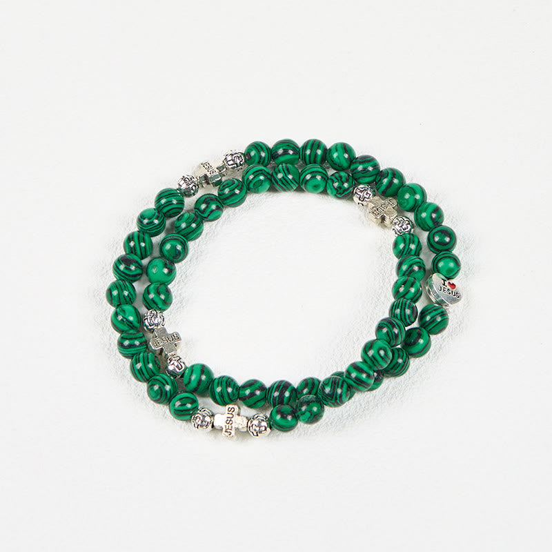Bracelet chapelet « J’aime Jésus » en perles de malachite verte de Christianartworkshop - image 6