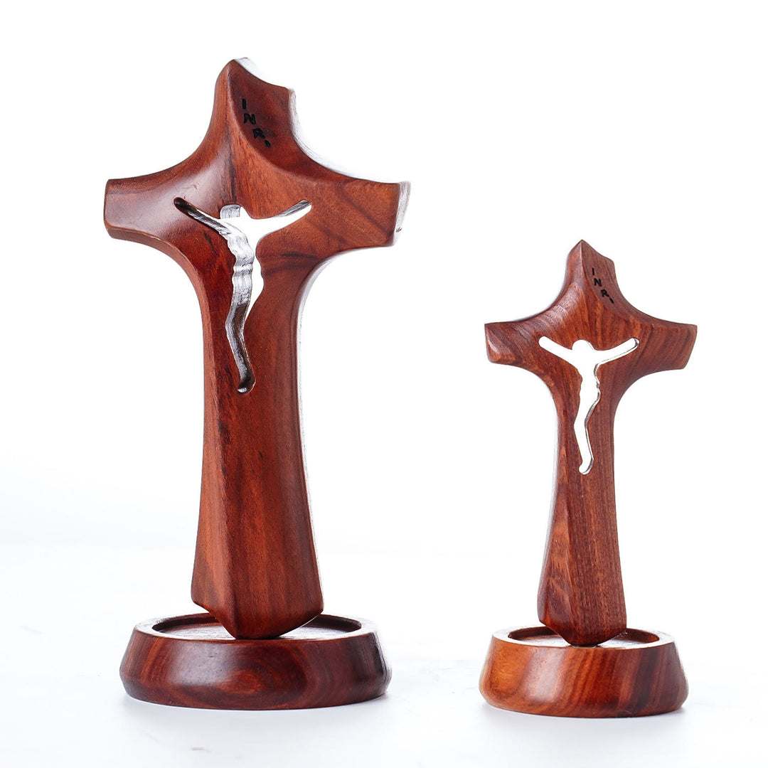 Christianartworkshop Croix sacrée en bois, ornement de bureau : un totem de foi - image 3