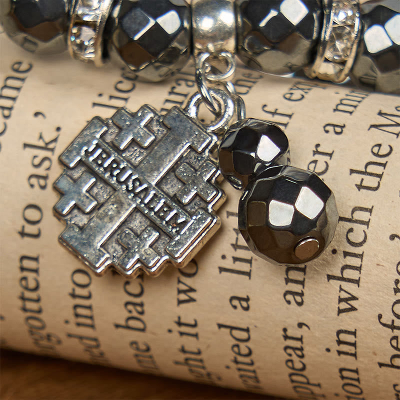 Bracelet inspiré de la pierre biliaire noire brillante de Jérusalem, réalisé par Christianartworkshop : un symbole de foi - image 6