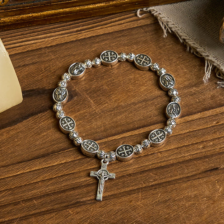 Bracelet en métal avec croix et médaille Notre-Dame, symbole sacré : un gage de dévotion - image 3