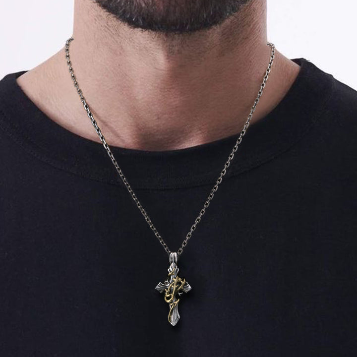 Collier crucifix en argent sterling 925 Christianartworkshop (2 styles) : Révélez votre côté sombre - image 3